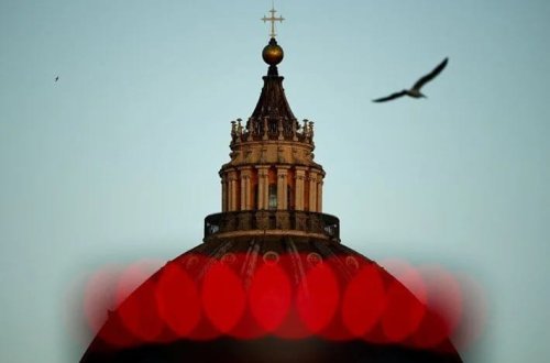 Vatikan hazırdır: Kilsə tarixində iz qoyacaq seçki başladı 