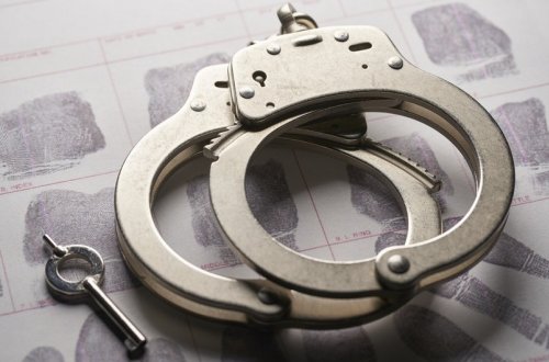 İrəvan Ağsaqqallar Şurasının üzvünə məxsus avtomobili yandırmaqda şübhəli bilinən şəxs saxlanılıb