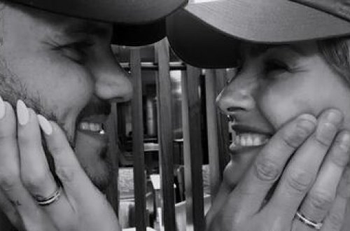 İkardi yeni sevgilisi ilə NİŞANLANDI