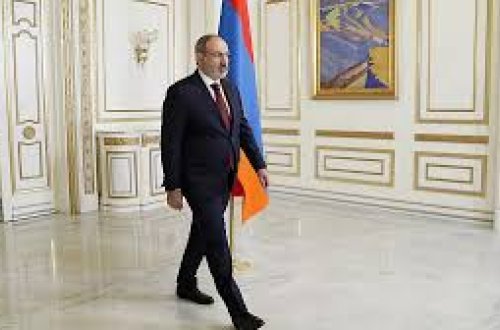 Nikol Paşinyan Moskvaya getdi