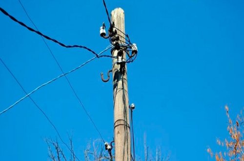 Beyləqan sakini elektrik dirəyindən yıxılaraq ölüb