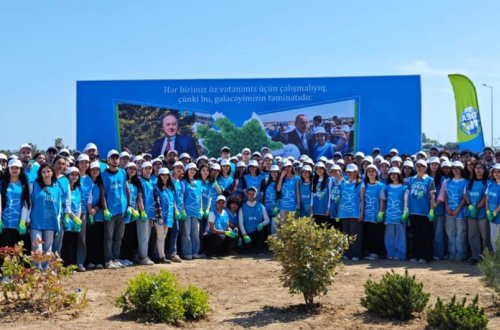 Leyla Əliyeva və Arzu Əliyevanın iştirakı ilə Bakıda növbəti ağacəkmə aksiyası keçirildi