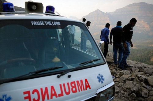 Hindistanda ağır yol qəzasında 13 nəfər ölüb