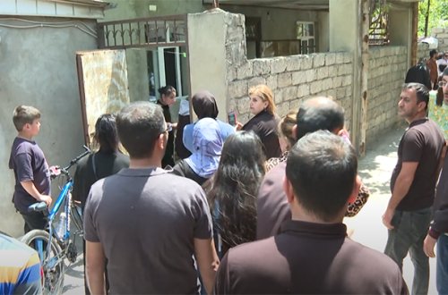 Tanınmış bloqerlərə güvənib pullarından oldular... - VİDEO