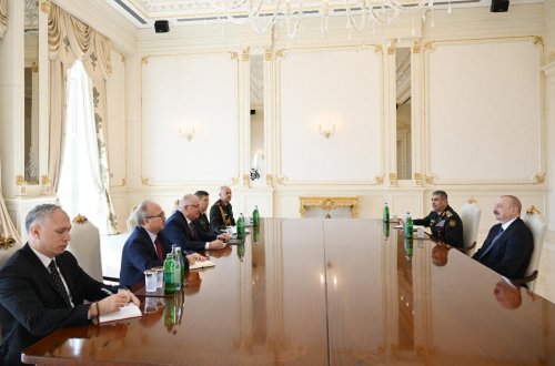 İlham Əliyev Türkiyənin milli müdafiə nazirini qəbul edib - FOTO