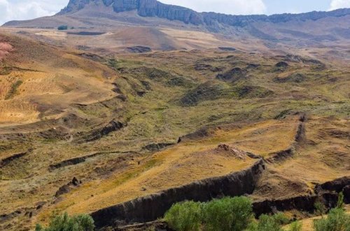 Nuhun gəmisinin axtarışı: Ağrı dağında ilk dəlil 