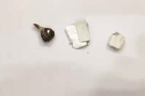 Ana həbsdəki oğluna narkotik keçirmək istəyib