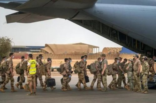 Fransa kontingenti Seneqaldakı daha bir hərbi bazanı tərk edib