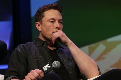 İlon Mask siyasətdən tədricən uzaqlaşacağını açıqlayıb