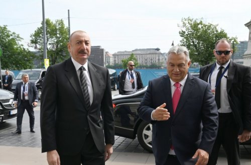 Prezident İlham Əliyev Budapeştdə TDT-nin Dövlət Başçıları Şurasının qeyri-rəsmi iclasında iştirak edir - YENİLƏNİB