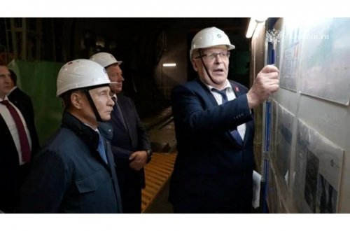 Putin atom elektrik stansiyasına baxış keçirdi, göstərişlər verdi