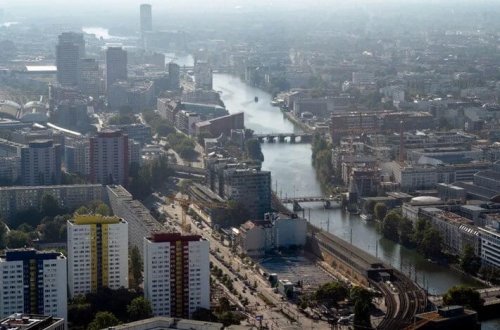 Qeyri-Alman vətəndaşları daha yüksək icarə haqqı ödəyirlər