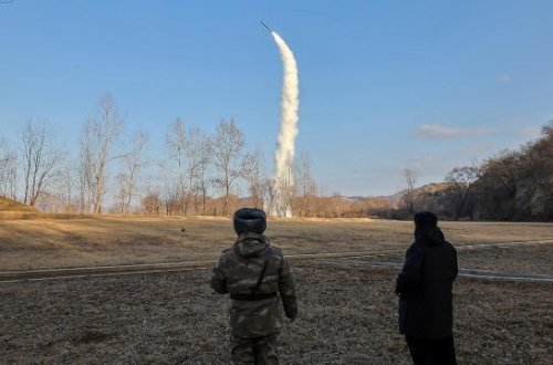 Cənubi Koreya Şimali Koreyanın qanadlı raketlər buraxdığını bildirib