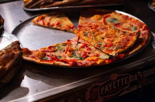 2 pizzaya 1 milyon dollar ödədi - FOTO