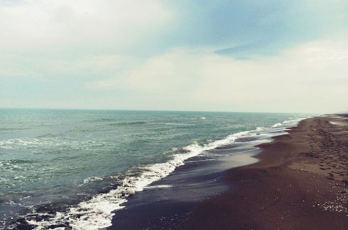 Xəzərdə yaradılmış süni torpaq sahələrinin icarəsi ilə bağlı yeni sənədlər təsdiqləndi