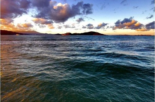 Sakit Okean daralır: Yeni qitə yaranacaq 