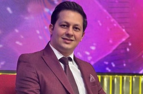 Efirdə xanım müğənnilərə söz atan müğənninin səsi batdı - VİDEO