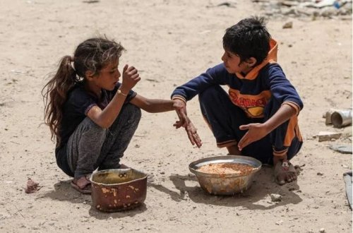 Qəzzada dörd yaşlı uşaq aclıqdan ölüb