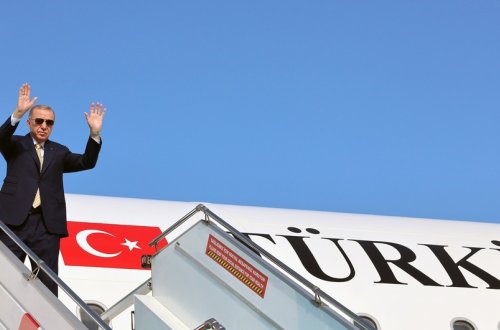 Türkiyə Prezidentinin təyyarəsi Laçına eniş etdi