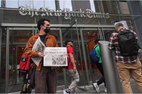New York Times qəzeti qarşısında etiraz: Sizin xəbəriniz qərəzlidir