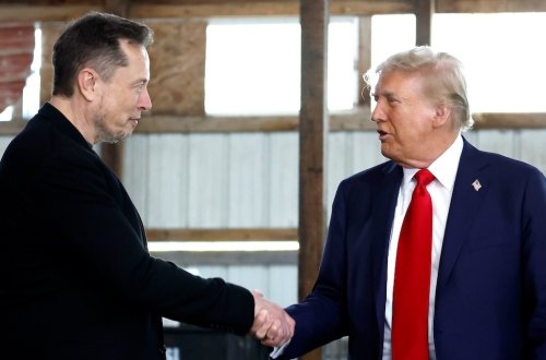 İlon Mask Ağ Evi tərk etdi