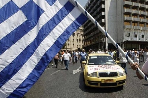 Yunanıstanda taksi sürücüləri 48 saatlıq tətilə başlayıblar