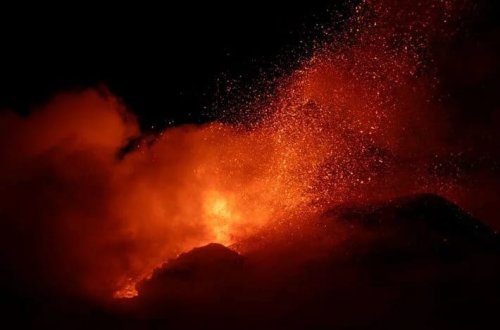 Avropanın super vulkanı oyanır