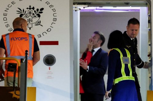 Tramp Makrona arvadı ilə bağlı tövsiyə verib