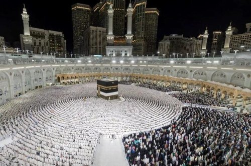 75 mindən çox insan icazəsiz ziyarətə görə geri göndərilib