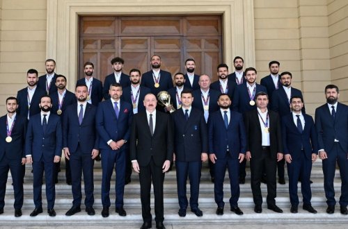 İlham Əliyev minifutbol üzrə dünya çempionatının qalibi olan Azərbaycan milli komandasının üzvlərini qəbul edib - YENİLƏNİB