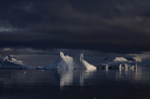 Dünyadakı buzlaqların 40%-i bərpa olunmayacaq şəkildə əriyəcək