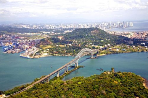 Panama sahillərində güclü zəlzələ baş verib