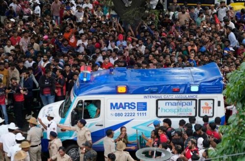 Hindistanda stadionda izdihamda 11 nəfərin ölümündən sonra 4 nəfər həbs edilib