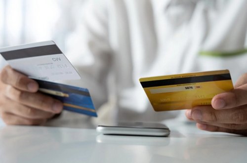 Ötən gün bank kartlarından 8 min manatdan çox pul oğurlanıb