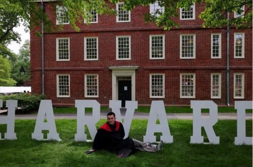 Məhkəmə Trampın Harvard addımına dayan dedi