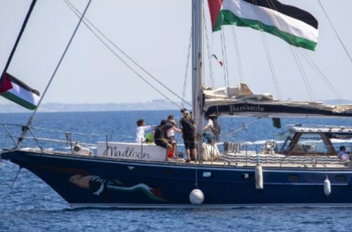 İsrail XİN: “Madlin” gəmisi sahilə doğru üzür, sərnişinlər ölkələrinə qayıdırlar