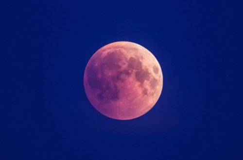 Bu həftə Yer sakinləri “Çiyələk Ay”ı müşahidə edə biləcəklər