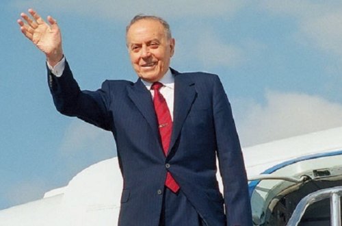 Ulu Öndərin xilaskarlıq missiyasının başlanğıcı - 9 iyun 1993-cü il