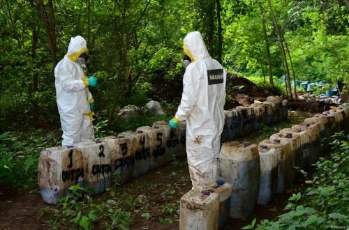 Meksikada gizli laboratoriyalarda 42 ton metamfetamin ələ keçirilib