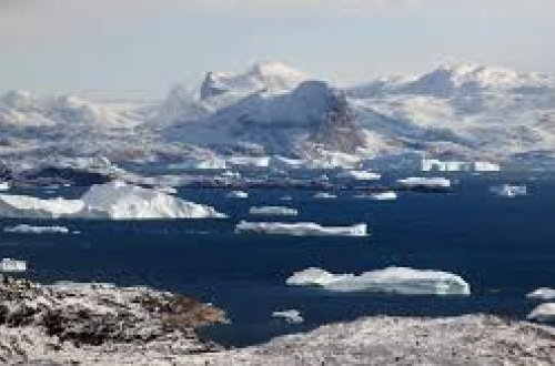 Qrenlandiyada buzlaq yüksək sürətlə əriməyə başlayıb