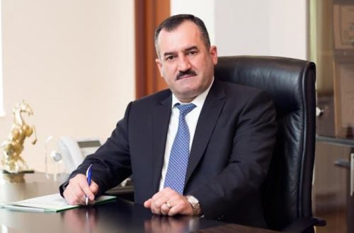 Klinika rəhbərinin ölkədən çıxışına 