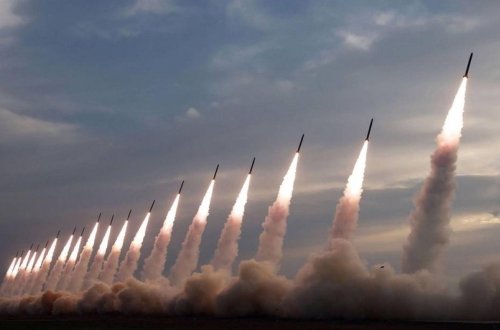 İran İsrailə azı 200 ballistik raket atıb