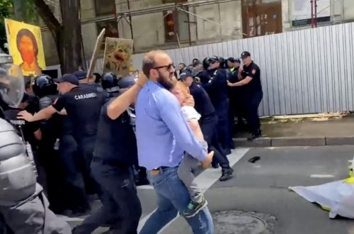 Moldovada cinsi azlıqlarla dindarlar arasında qarşıdurma olub, saxlanılanlar var