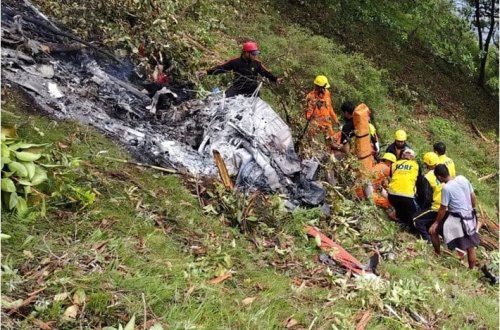 Hindistanda helikopter qəzaya uğradı: İtkin düşmüş 6 nəfərin axtarışı davam etdirilir