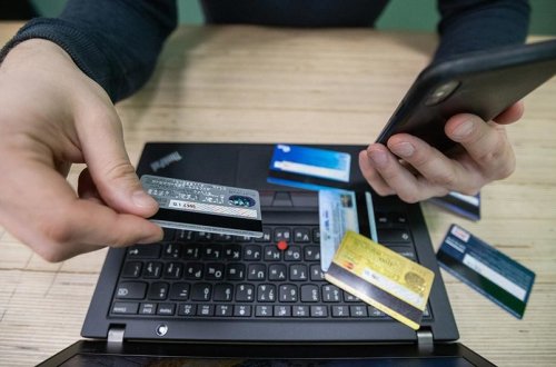 Ötən gün vətəndaşların bank kartlarından 14 minə yaxın vəsait kiber üsulla oğurlanıb