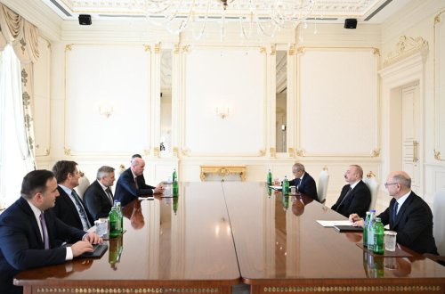 Prezident İlham Əliyev BP şirkətinin baş icraçı direktorunu qəbul edib - FOTO