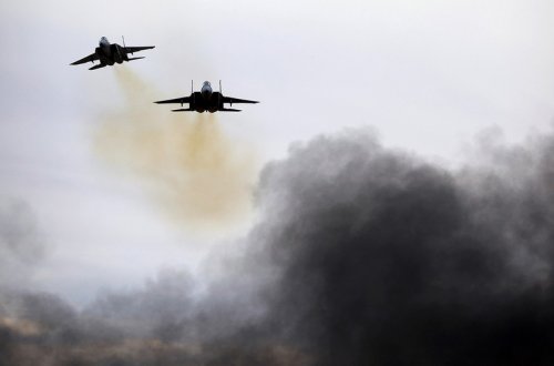 İsrail İrandakı hərbi obyektlərə yeni silsilə zərbələr endirib