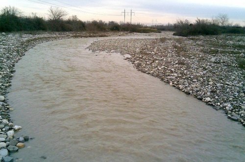 Bəzi çaylarda suyun səviyyəsi artıb