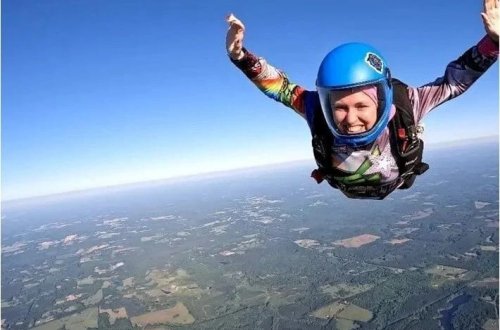 2 paraşütçü havada toqquşub