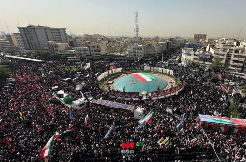 İranda İsrailin aviazərbələri nəticəsində həlak olanlar dəfn edilir